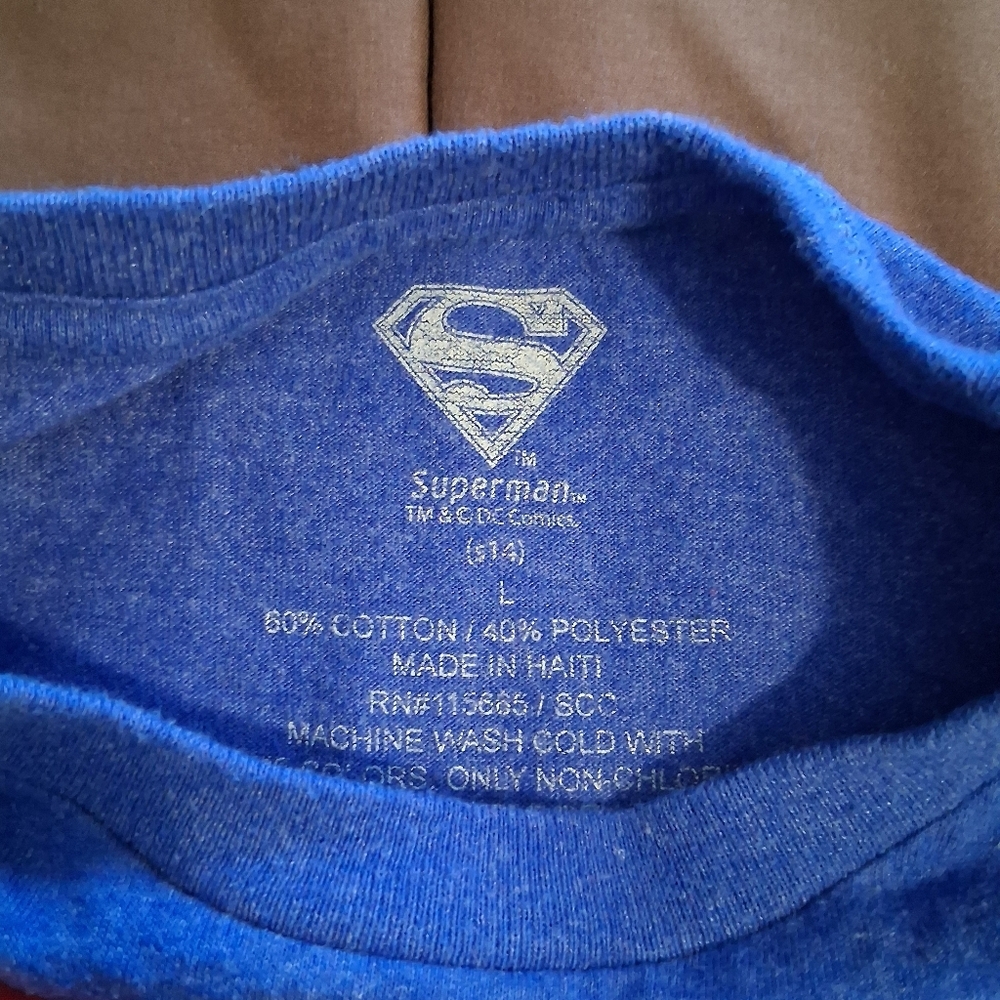 Classic Blue DC Comics SUPERMAN T-Shirt. Size Large - Picture 3 of 3